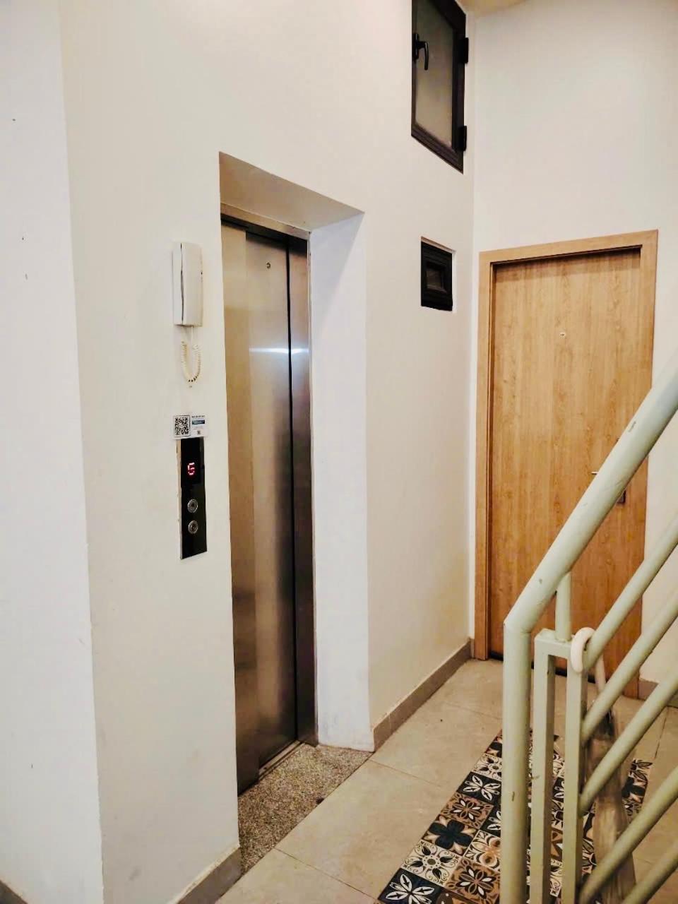 Lala Aparthotel